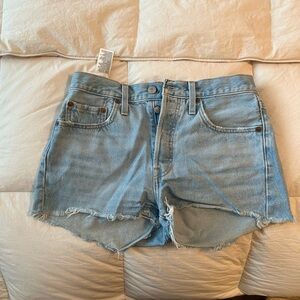 Levi’s 501 Shorts (size 27)